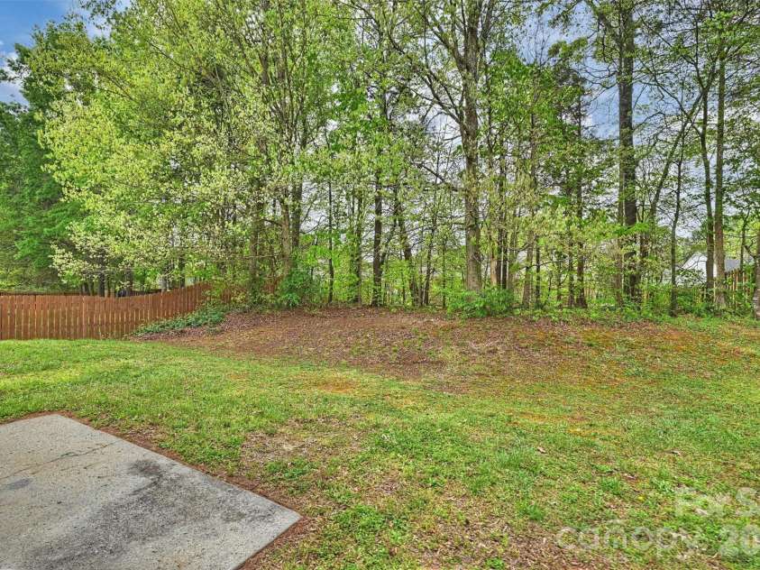 11118 Gold Pan Road, Charlotte, NC 28215.  MLS# CAR4367608, YatesRealty ID 10683. 