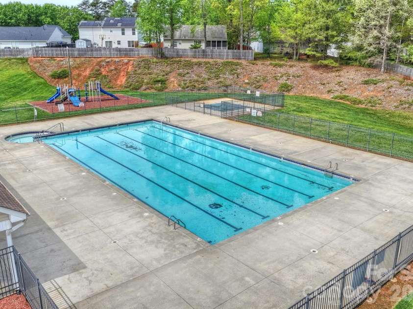 11118 Gold Pan Road, Charlotte, NC 28215.  MLS# CAR4367608, YatesRealty ID 10683. 