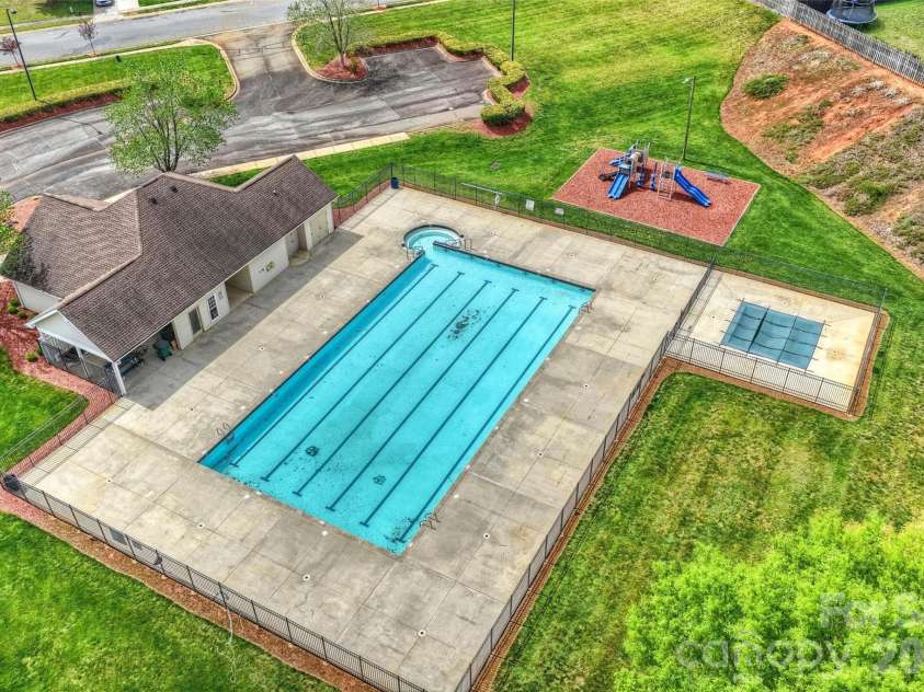 11118 Gold Pan Road, Charlotte, NC 28215.  MLS# CAR4367608, YatesRealty ID 10683. 