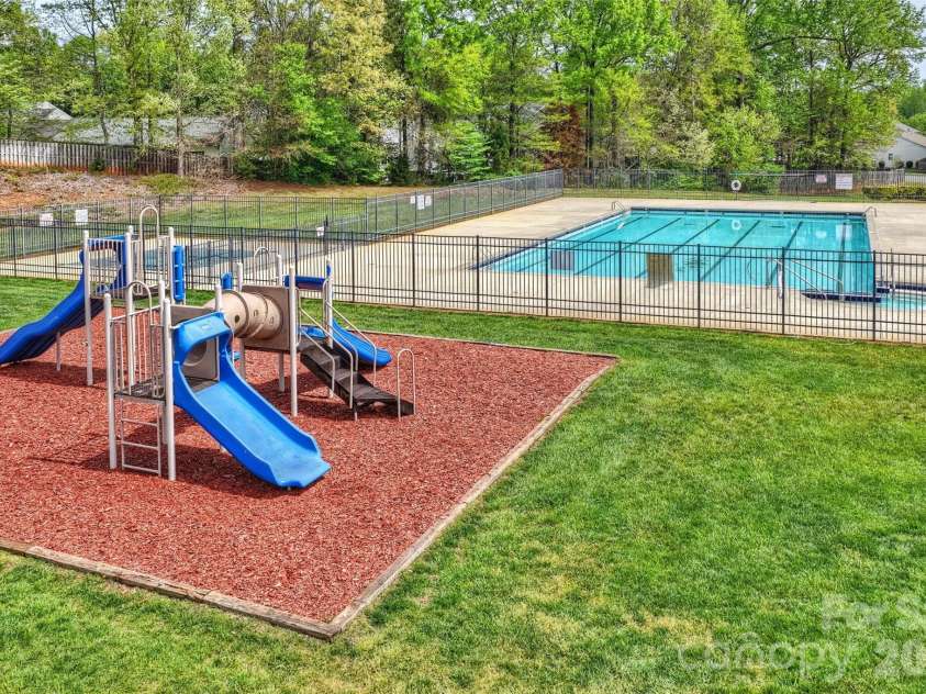 11118 Gold Pan Road, Charlotte, NC 28215.  MLS# CAR4367608, YatesRealty ID 10683. 