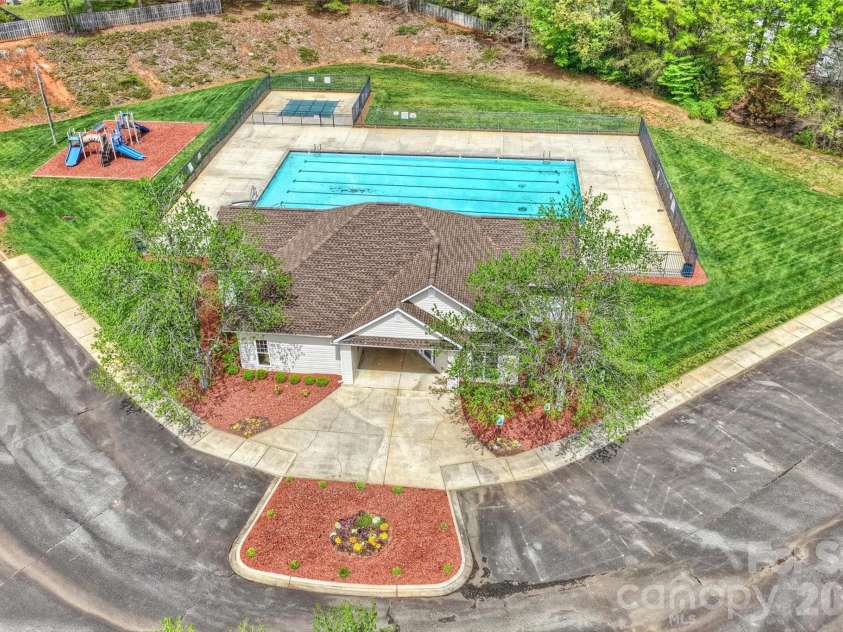 11118 Gold Pan Road, Charlotte, NC 28215.  MLS# CAR4367608, YatesRealty ID 10683. 