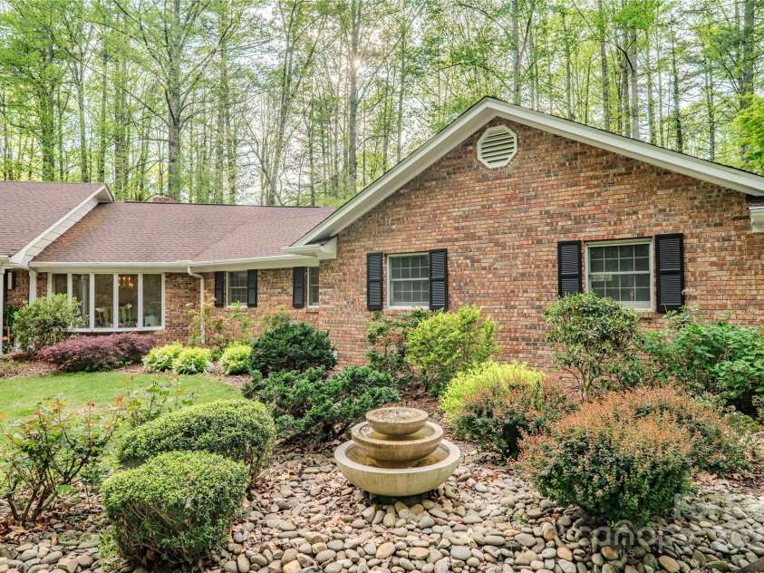 290 Tranquility Place, Hendersonville, NC 28739.  MLS# CAR4252243, YatesRealty ID 10683. 