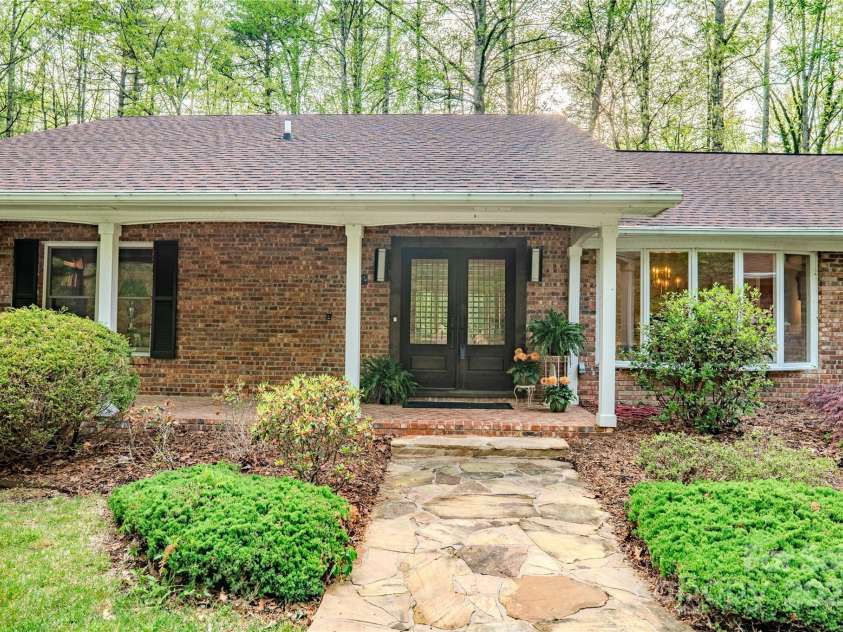 290 Tranquility Place, Hendersonville, NC 28739.  MLS# CAR4252243, YatesRealty ID 10683. 