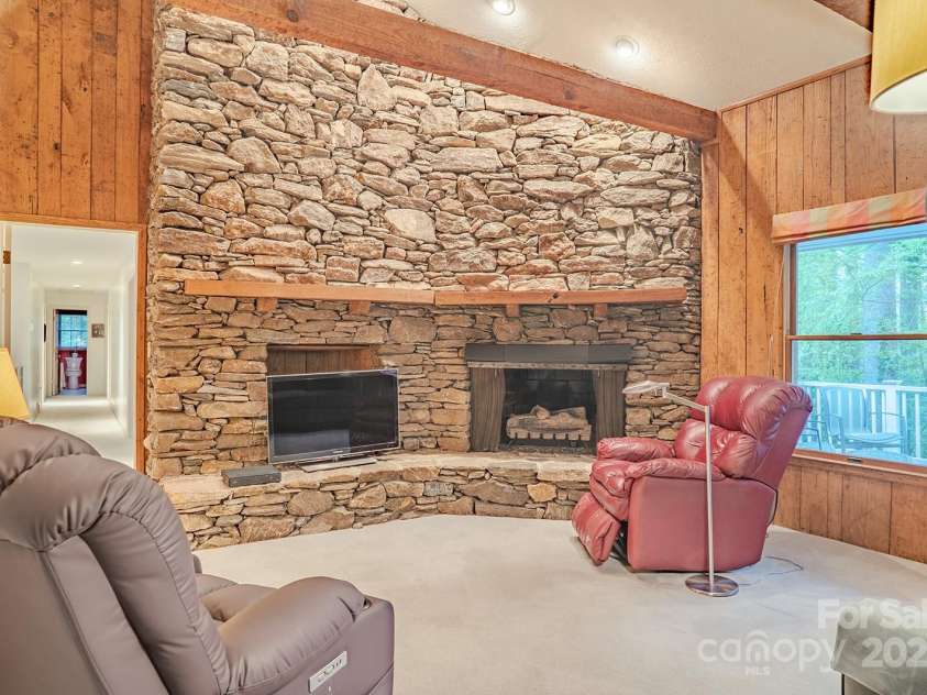 290 Tranquility Place, Hendersonville, NC 28739.  MLS# CAR4252243, YatesRealty ID 10683. 