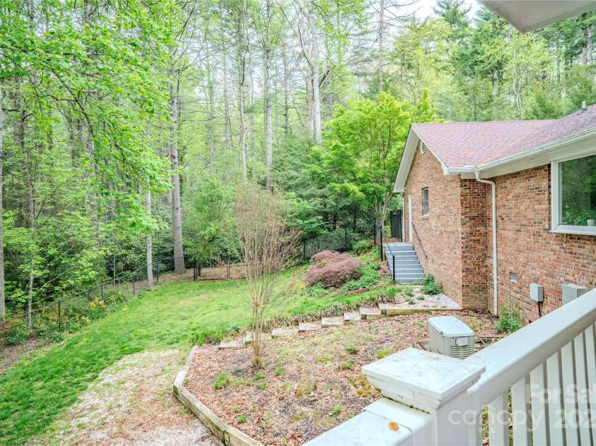 290 Tranquility Place, Hendersonville, NC 28739.  MLS# CAR4252243, YatesRealty ID 10683. 