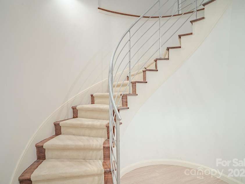 290 Tranquility Place, Hendersonville, NC 28739.  MLS# CAR4252243, YatesRealty ID 10683. 