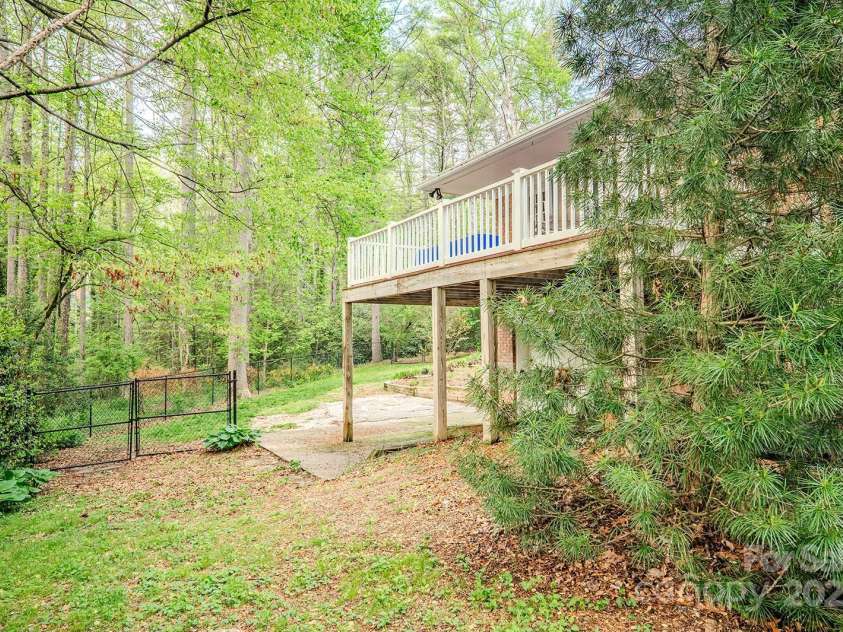 290 Tranquility Place, Hendersonville, NC 28739.  MLS# CAR4252243, YatesRealty ID 10683. 