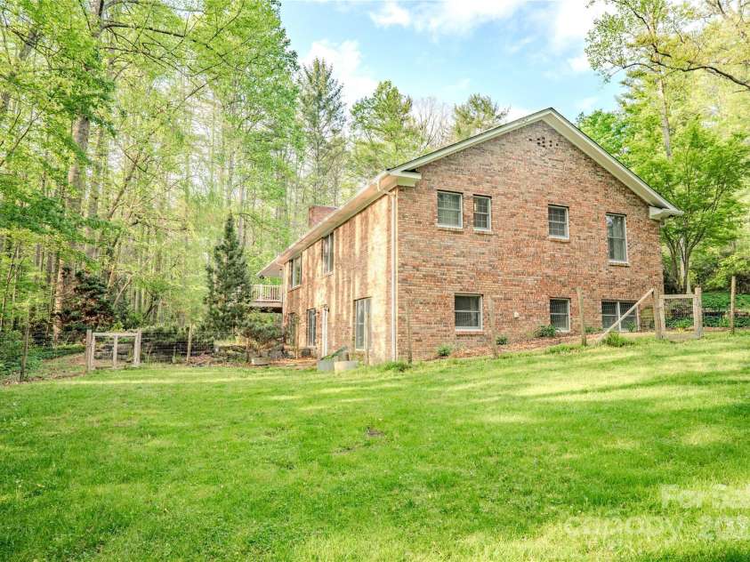290 Tranquility Place, Hendersonville, NC 28739.  MLS# CAR4252243, YatesRealty ID 10683. 