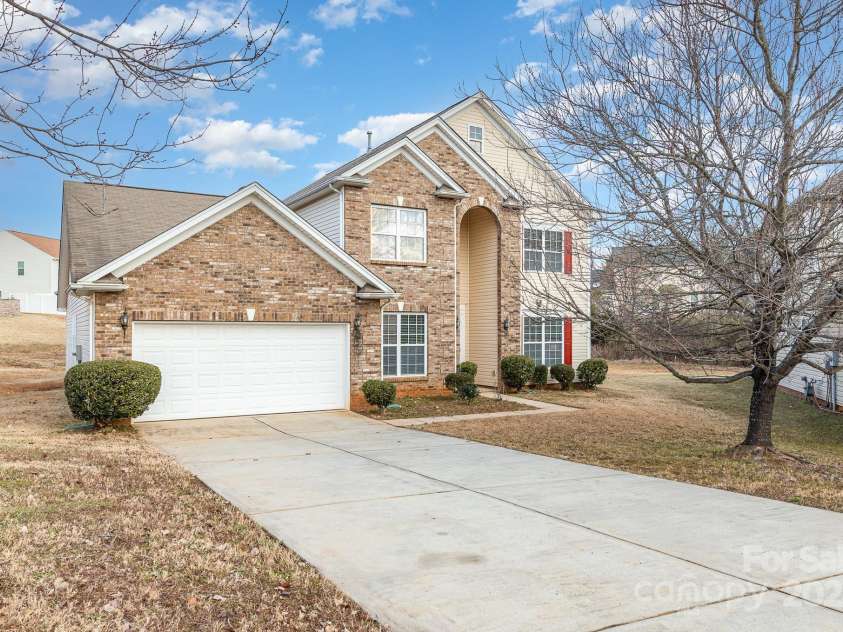 16737 Winston Oaks Court, Charlotte, NC 28213.  MLS# CAR4213082, YatesRealty ID 10685. 
