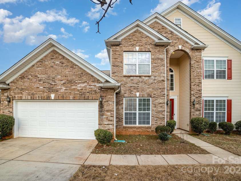 16737 Winston Oaks Court, Charlotte, NC 28213.  MLS# CAR4213082, YatesRealty ID 10685. 