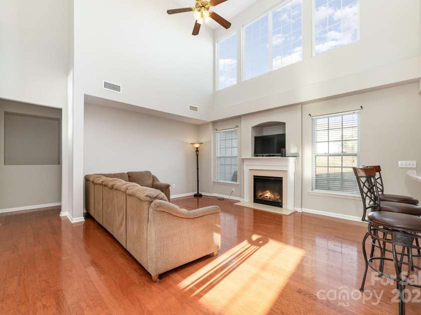 16737 Winston Oaks Court, Charlotte, NC 28213.  MLS# CAR4213082, YatesRealty ID 10685. 
