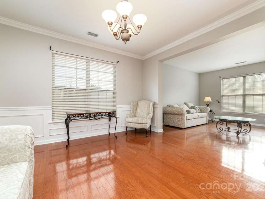 16737 Winston Oaks Court, Charlotte, NC 28213.  MLS# CAR4213082, YatesRealty ID 10685. 