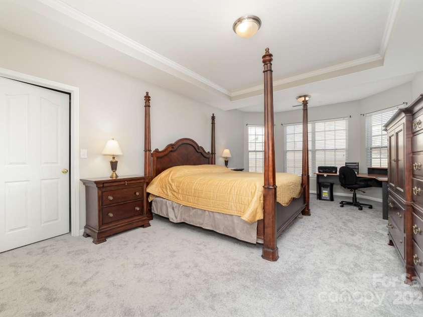 16737 Winston Oaks Court, Charlotte, NC 28213.  MLS# CAR4213082, YatesRealty ID 10685. 