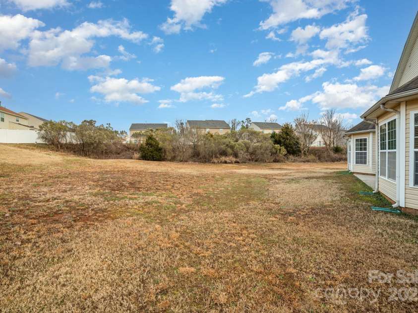 16737 Winston Oaks Court, Charlotte, NC 28213.  MLS# CAR4213082, YatesRealty ID 10685. 