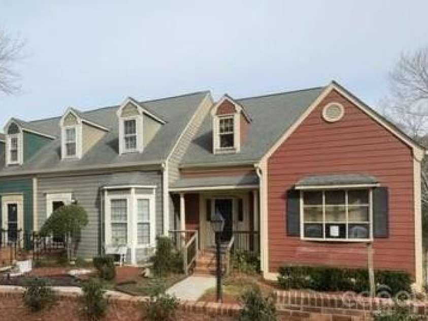 6231 Padget Parrish Court, Charlotte, NC 28270.  MLS# CAR4345327, YatesRealty ID 10685. 