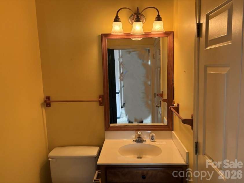 6231 Padget Parrish Court, Charlotte, NC 28270.  MLS# CAR4345327, YatesRealty ID 10685. 
