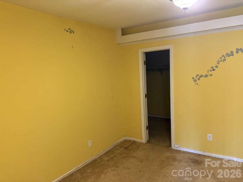 6231 Padget Parrish Court, Charlotte, NC 28270.  MLS# CAR4345327, YatesRealty ID 10685. 