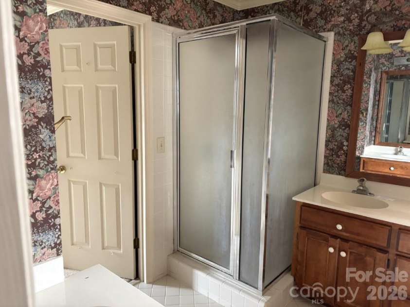 6231 Padget Parrish Court, Charlotte, NC 28270.  MLS# CAR4345327, YatesRealty ID 10685. 