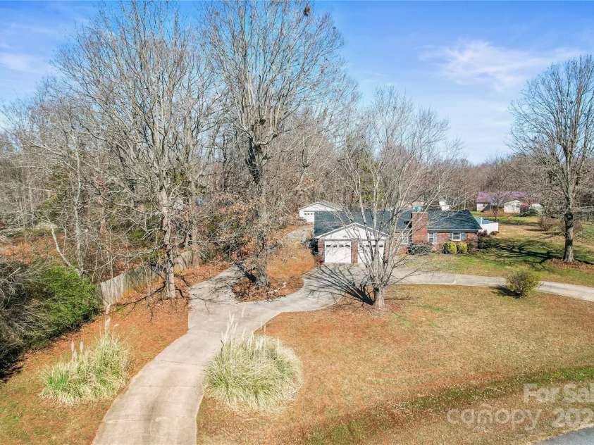 2659 Surrey Drive, Lincolnton, NC 28092.  MLS# CAR4224452, YatesRealty ID 10686. 
