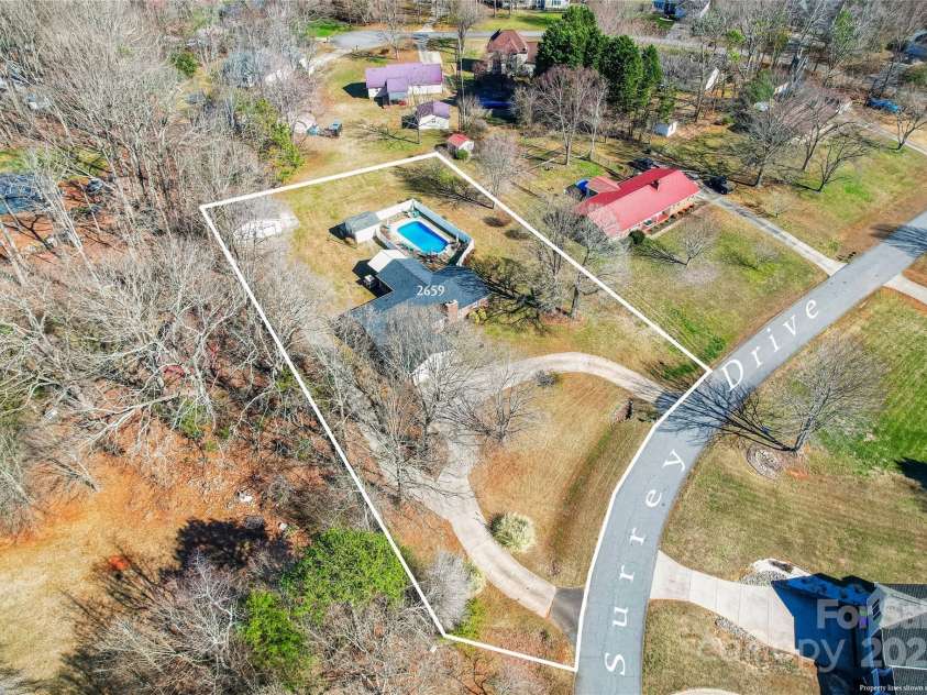 2659 Surrey Drive, Lincolnton, NC 28092.  MLS# CAR4224452, YatesRealty ID 10686. 