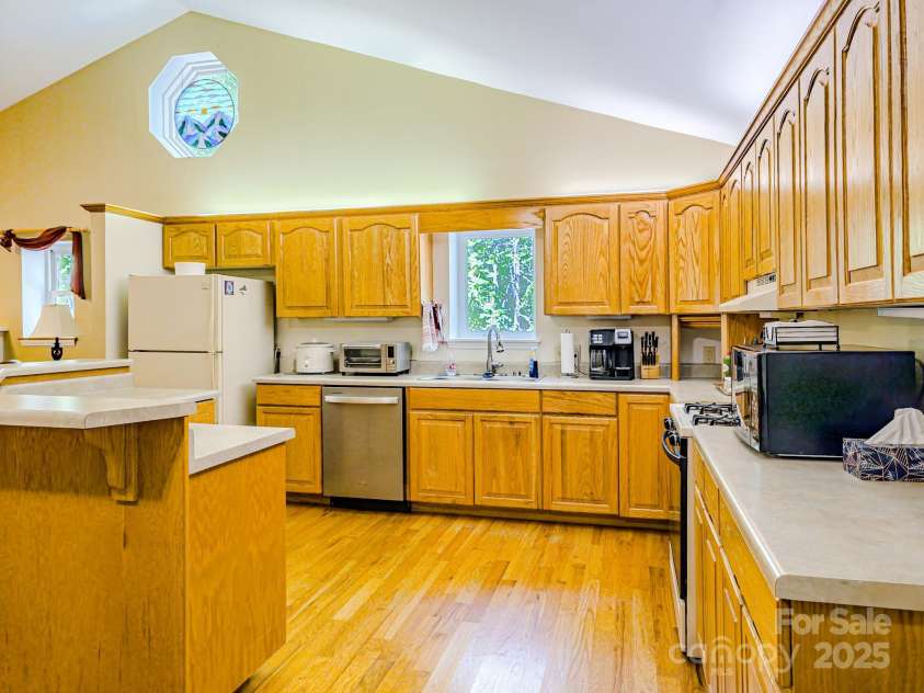 164 Forest Ridge Drive, Rutherfordton, NC 28139.  MLS# CAR4252885, YatesRealty ID 10687. 