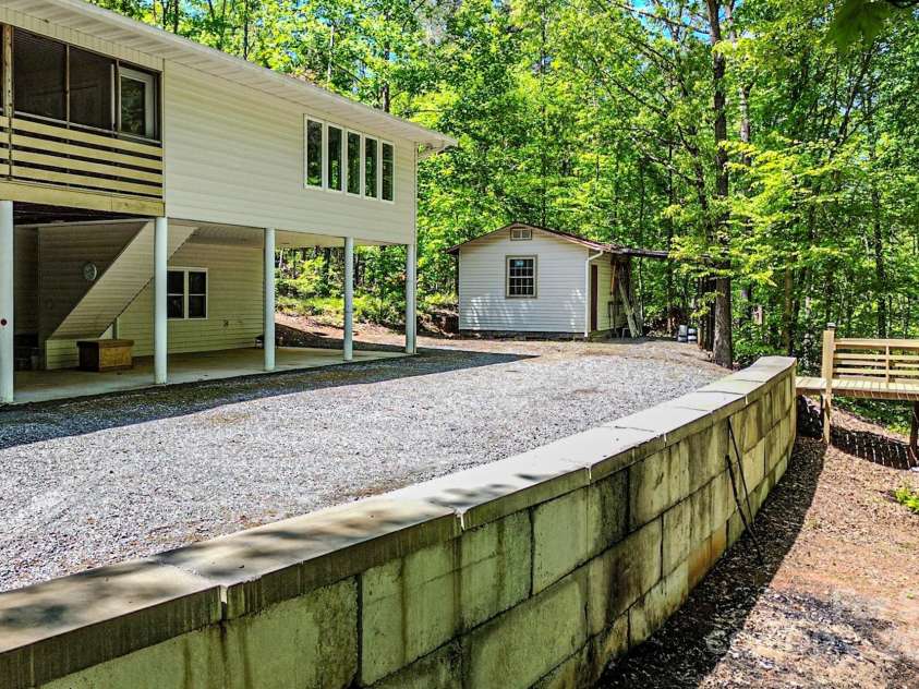 164 Forest Ridge Drive, Rutherfordton, NC 28139.  MLS# CAR4252885, YatesRealty ID 10687. 