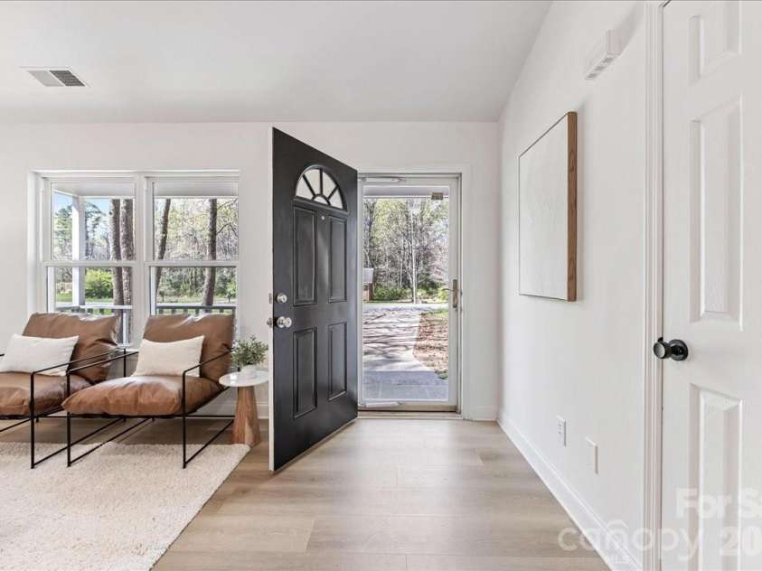 231 West Avenue, Charlotte, NC 28208.  MLS# CAR4362188, YatesRealty ID 10688. 