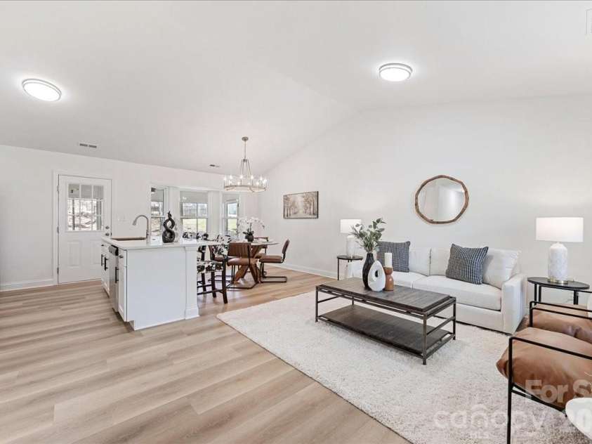 231 West Avenue, Charlotte, NC 28208.  MLS# CAR4362188, YatesRealty ID 10688. 