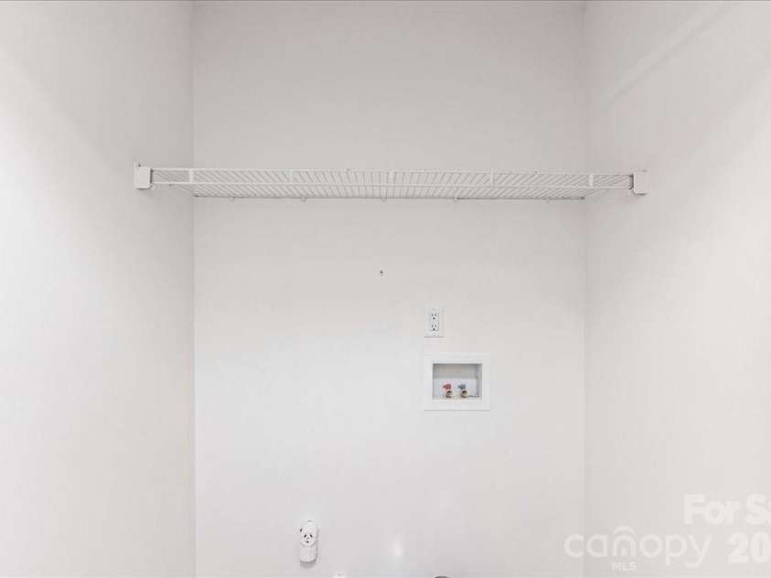 231 West Avenue, Charlotte, NC 28208.  MLS# CAR4362188, YatesRealty ID 10688. 