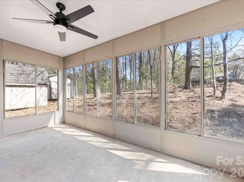231 West Avenue, Charlotte, NC 28208.  MLS# CAR4362188, YatesRealty ID 10688. 