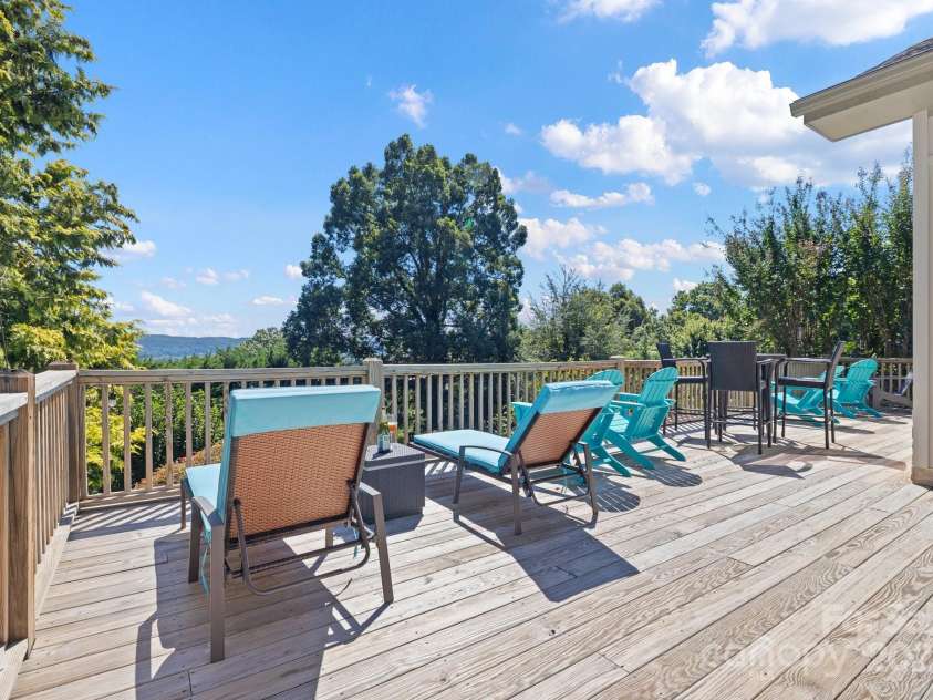 2630 Bowden Lane, Hendersonville, NC 28792.  MLS# CAR4253862, YatesRealty ID 10689. 