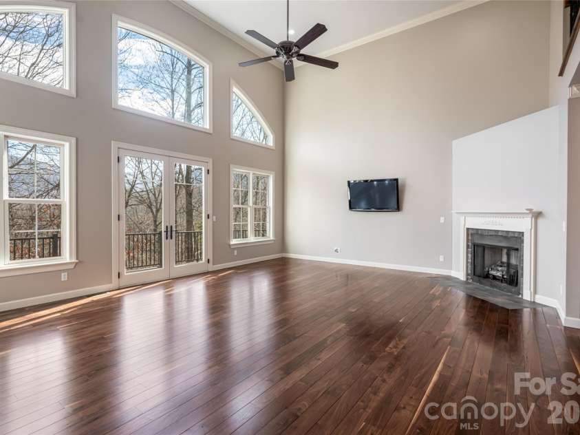 98 Sovereign Lane, Fairview, NC 28730.  MLS# CAR4326130, YatesRealty ID 10689. 