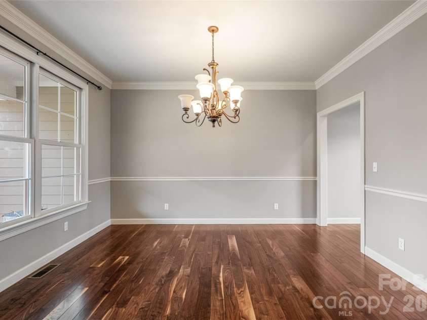 98 Sovereign Lane, Fairview, NC 28730.  MLS# CAR4326130, YatesRealty ID 10689. 