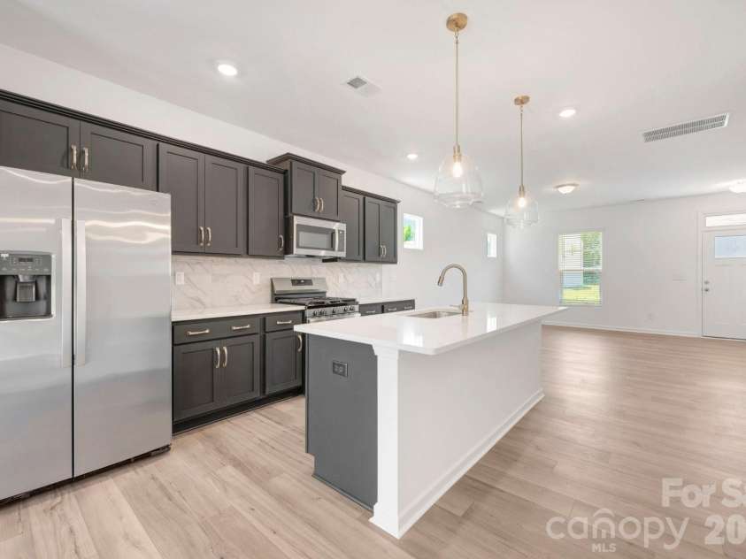 1485 Kate Cecil Way, York, SC 29745.  MLS# CAR4337084, YatesRealty ID 10690. Kitchen