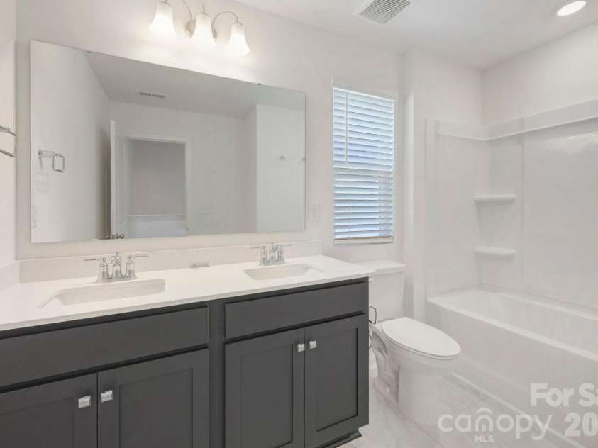 1485 Kate Cecil Way, York, SC 29745.  MLS# CAR4337084, YatesRealty ID 10690. Secondary bathroom