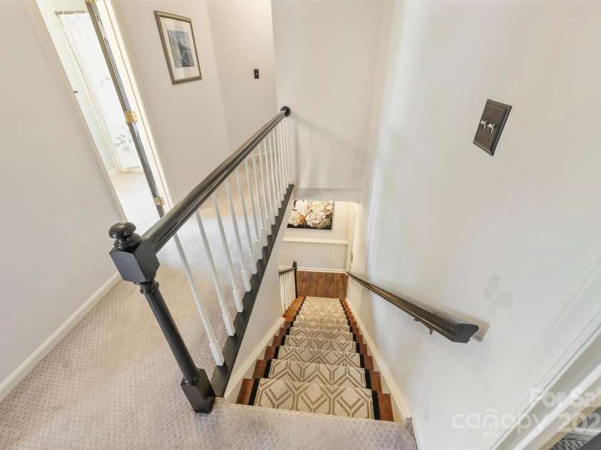 9209 Cameron Wood Drive, Charlotte, NC 28210.  MLS# CAR4252030, YatesRealty ID 10690. 