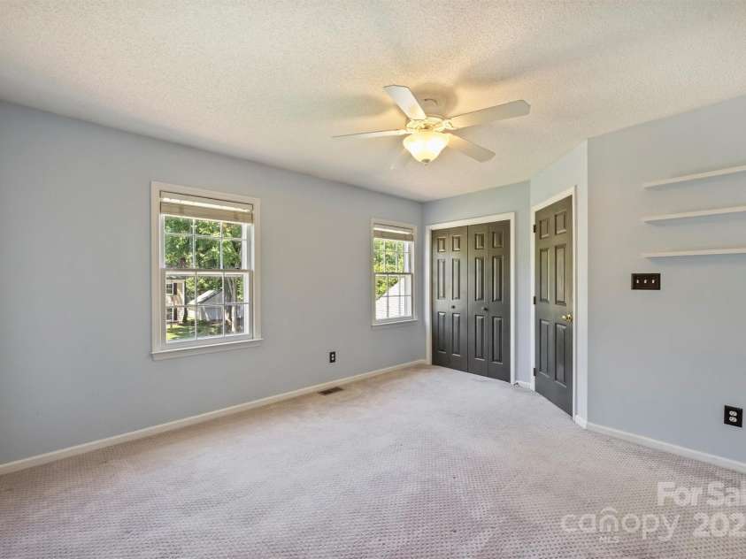 9209 Cameron Wood Drive, Charlotte, NC 28210.  MLS# CAR4252030, YatesRealty ID 10690. 