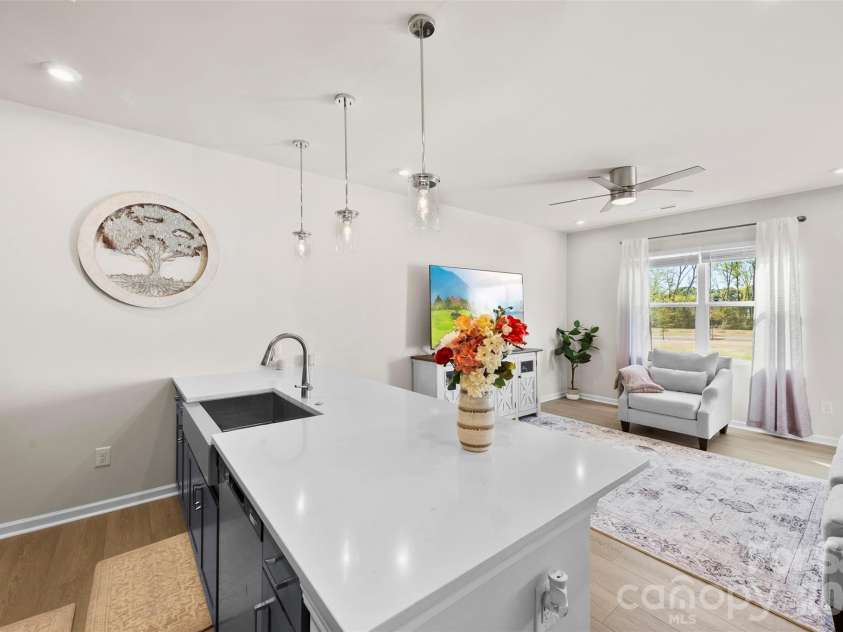 2312 Endeavor Run, Charlotte, NC 28269.  MLS# CAR4365921, YatesRealty ID 10692. Kitchen counter view
