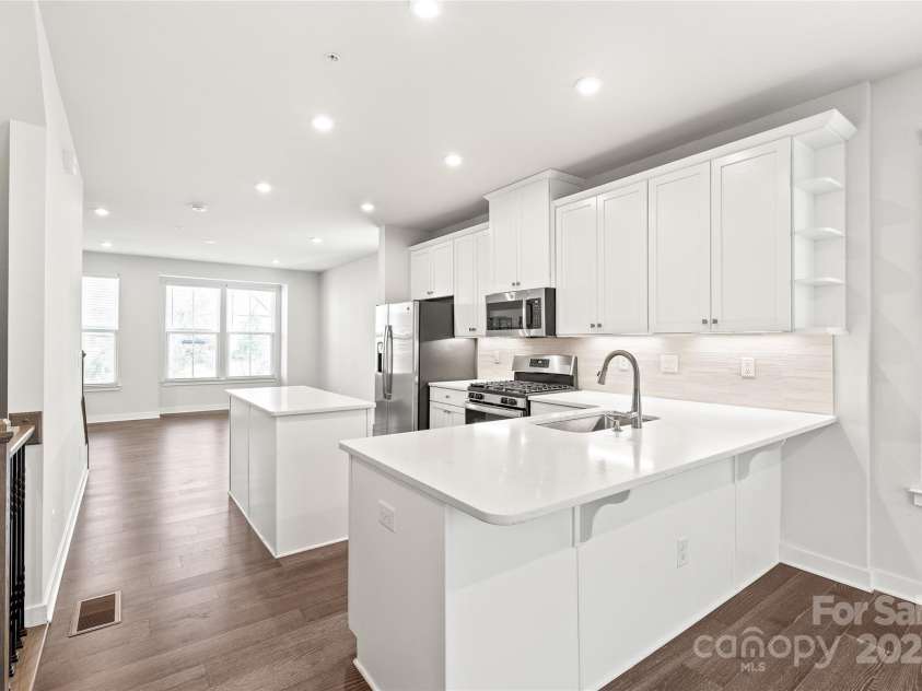 448 16th Street, Charlotte, NC 28206.  MLS# CAR4216212, YatesRealty ID 10692. 