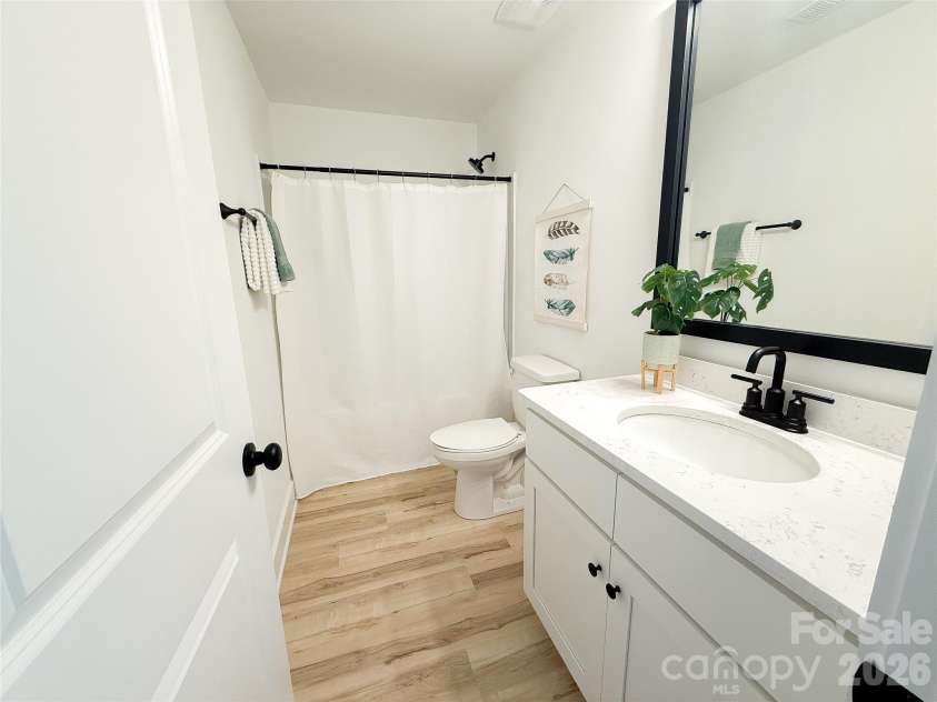 1301 Mt Vernon Avenue, Kannapolis, NC 28083.  MLS# CAR4351266, YatesRealty ID 10693. Bathroom 