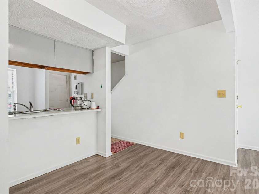 535 Lex Drive, Charlotte, NC 28262.  MLS# CAR4361140, YatesRealty ID 10694. 