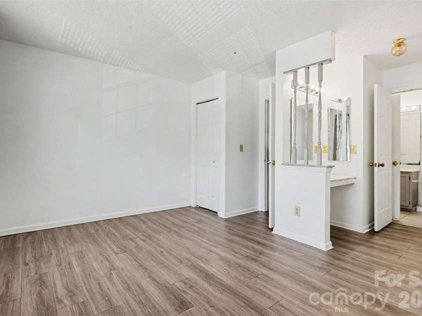 535 Lex Drive, Charlotte, NC 28262.  MLS# CAR4361140, YatesRealty ID 10694. 