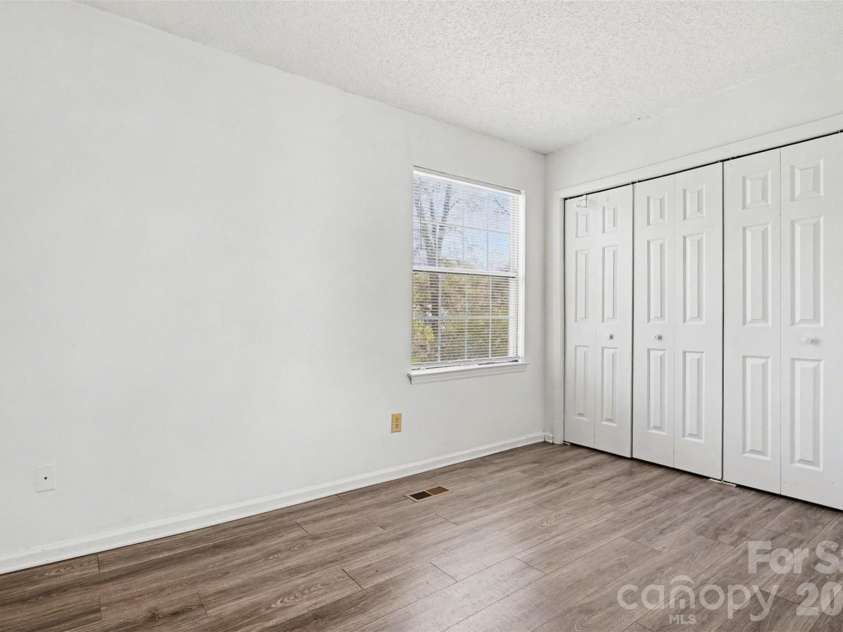 535 Lex Drive, Charlotte, NC 28262.  MLS# CAR4361140, YatesRealty ID 10694. 