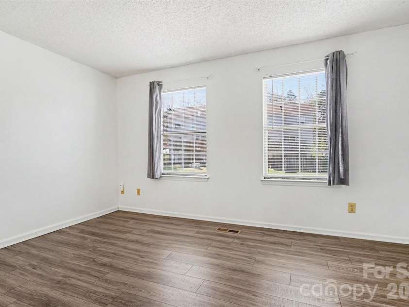 535 Lex Drive, Charlotte, NC 28262.  MLS# CAR4361140, YatesRealty ID 10694. 