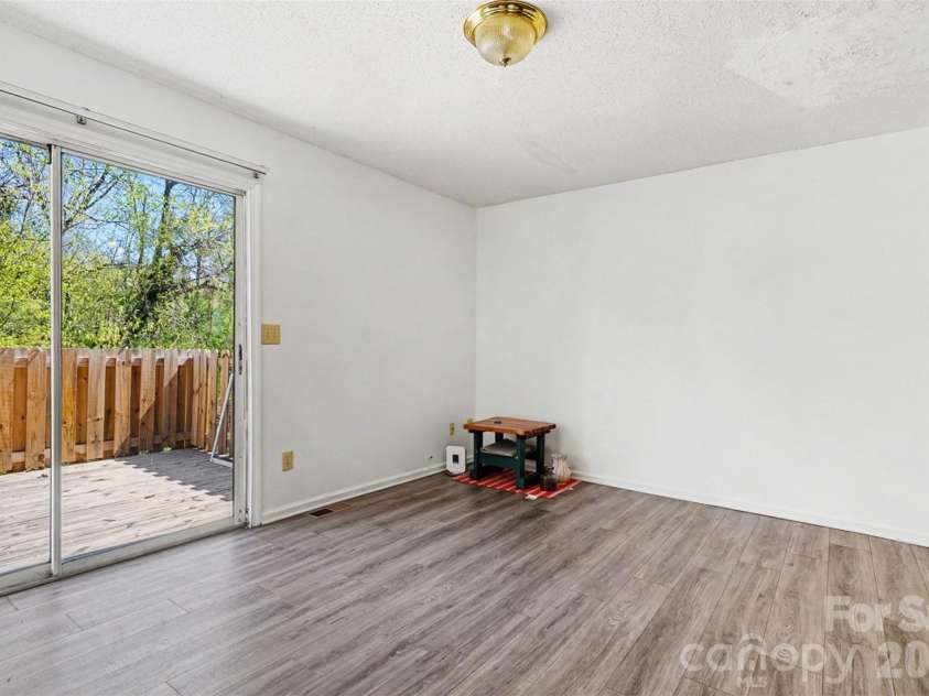 535 Lex Drive, Charlotte, NC 28262.  MLS# CAR4361140, YatesRealty ID 10694. 