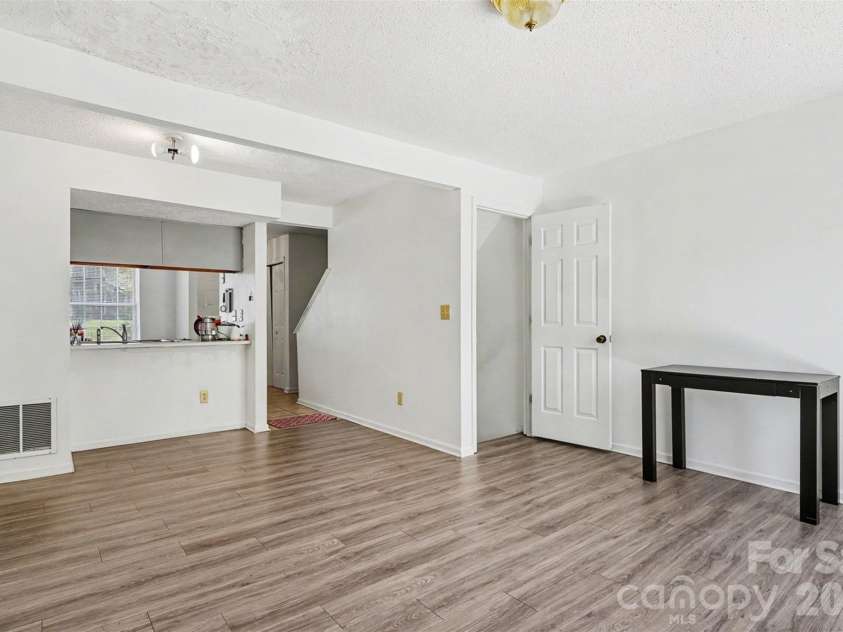 535 Lex Drive, Charlotte, NC 28262.  MLS# CAR4361140, YatesRealty ID 10694. 
