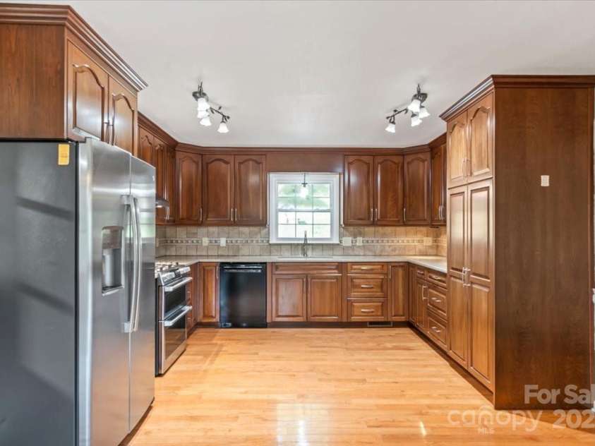 697 Wilson Valley Drive, Marion, NC 28752.  MLS# CAR4270217, YatesRealty ID 10694. 