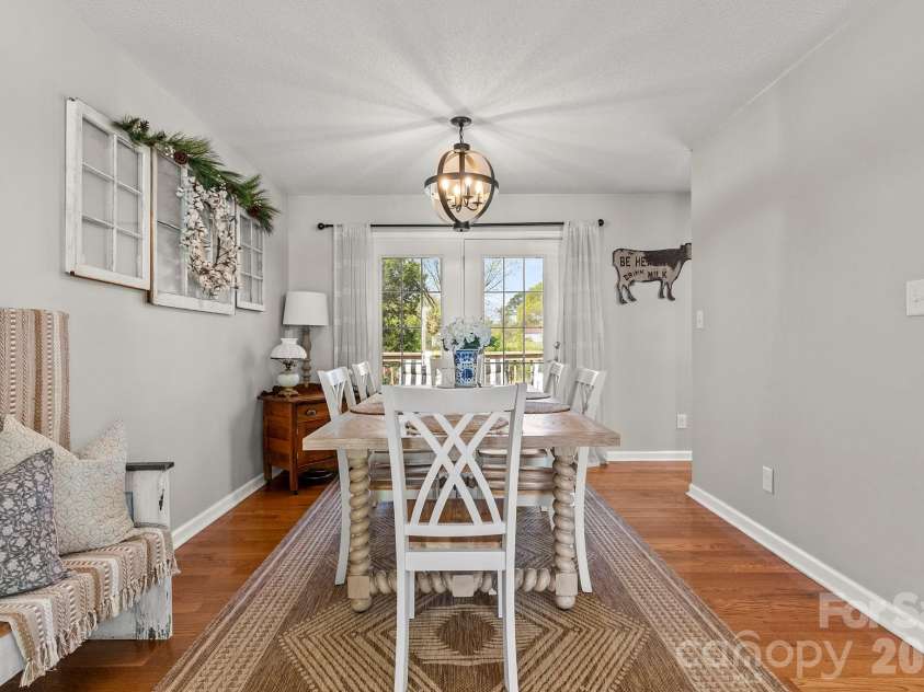1478 Farmington Hills Drive, Conover, NC 28613.  MLS# CAR4366967, YatesRealty ID 10695. 