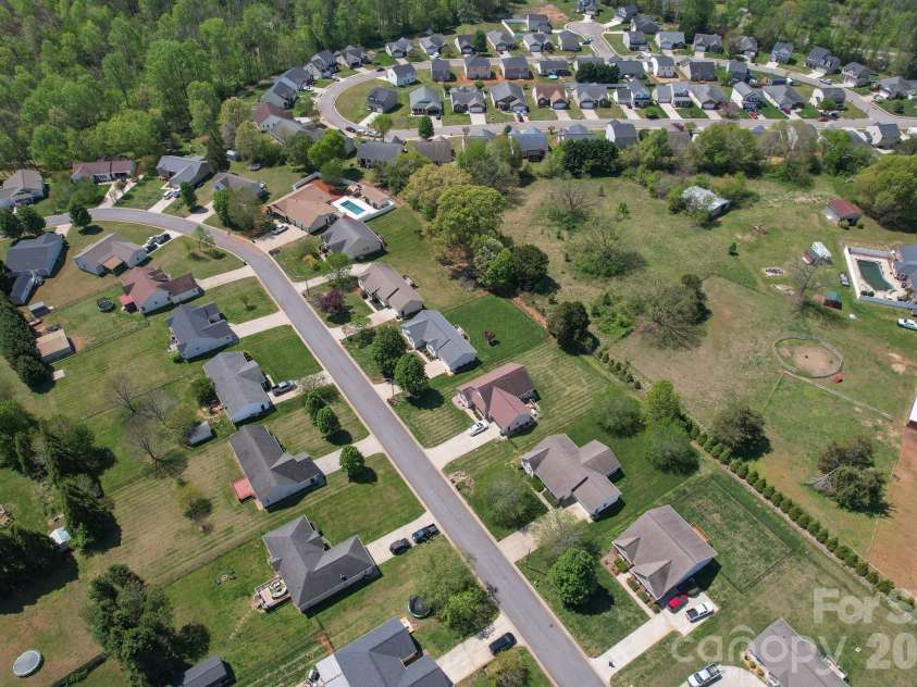 1478 Farmington Hills Drive, Conover, NC 28613.  MLS# CAR4366967, YatesRealty ID 10695. 