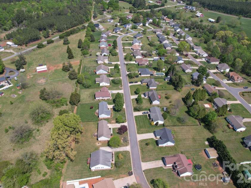 1478 Farmington Hills Drive, Conover, NC 28613.  MLS# CAR4366967, YatesRealty ID 10695. 